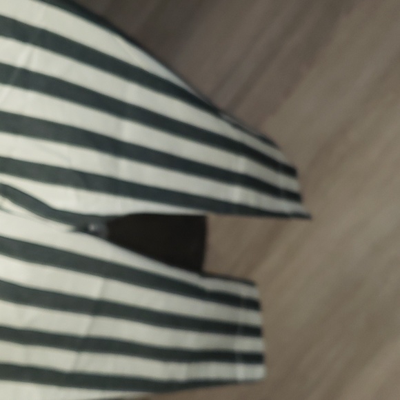 Uniq green and white stripped y - Picture 3 of 3